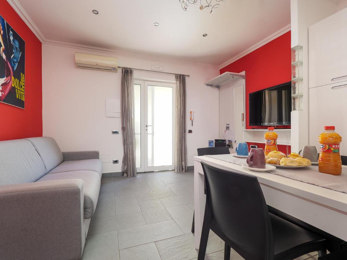La Dolce Vita Relax - Cozy Apt In Sorrento Lägenhet Exteriör bild