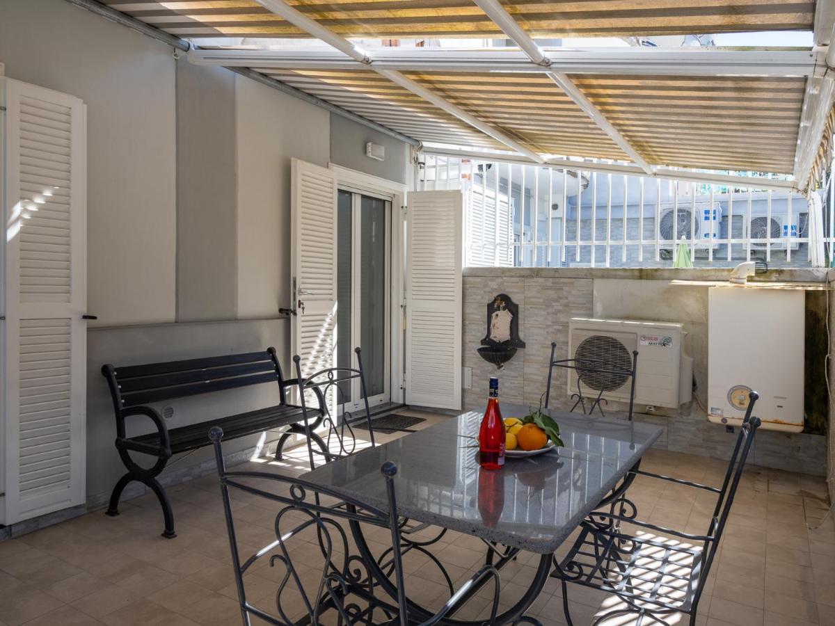 La Dolce Vita Relax - Cozy Apt In Sorrento Lägenhet Exteriör bild